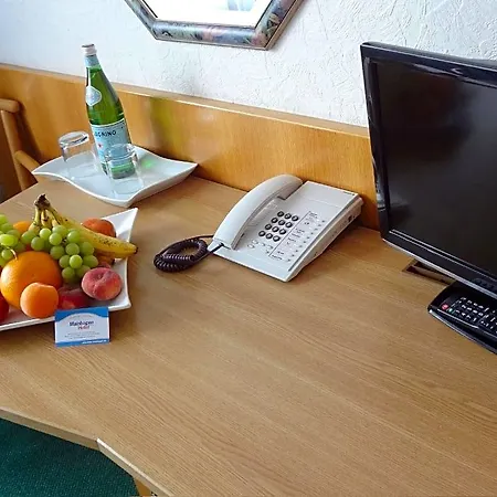 Hotel Mainbogen 3*