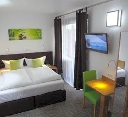 Mainbogen Hotel 3*
