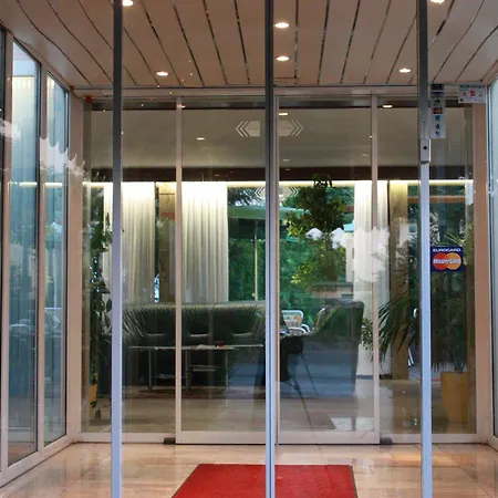 Hotel Mainbogen 3*
