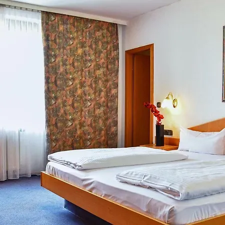 Hotel Mainbogen 3*